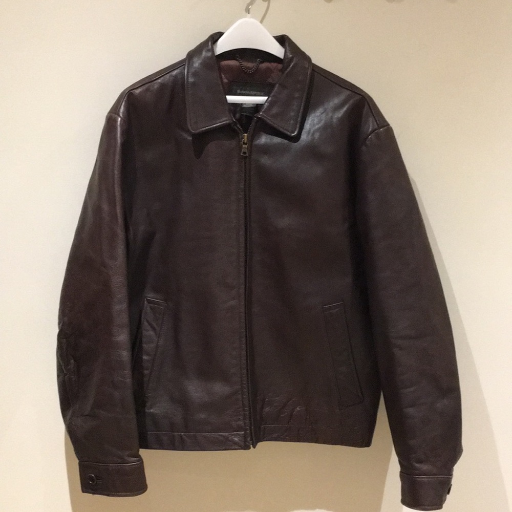 Men’s banana republic brown leather coat.